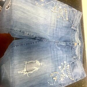 Jennifer Lopez cute capri with jewels under pockets *1006.12